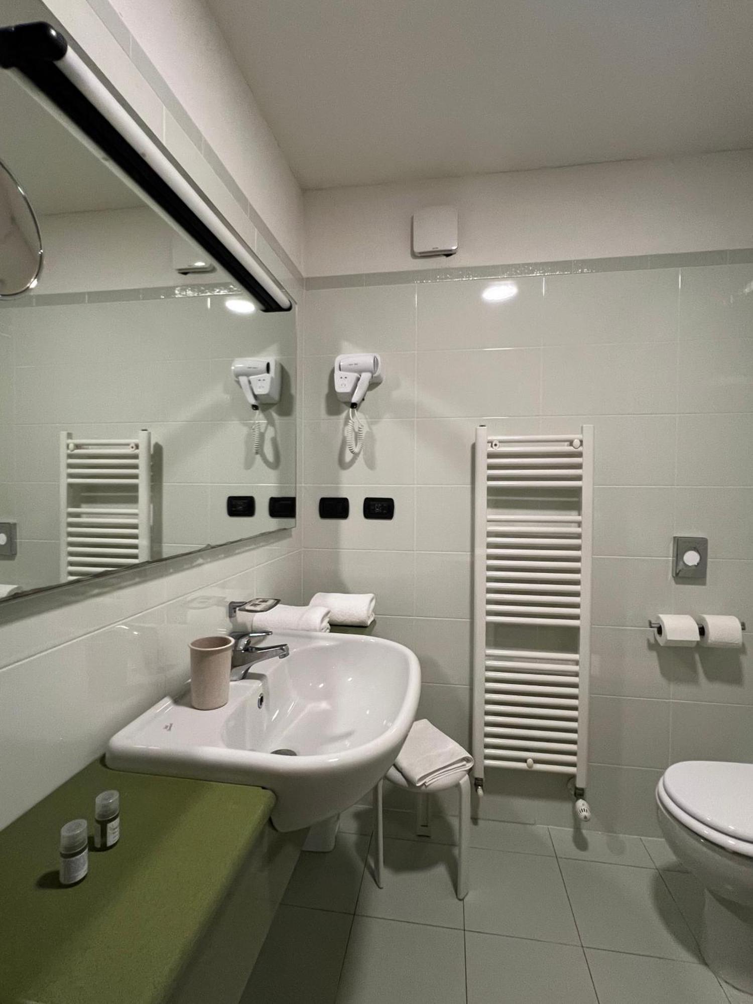 Triple Room,1758636180:JPEG